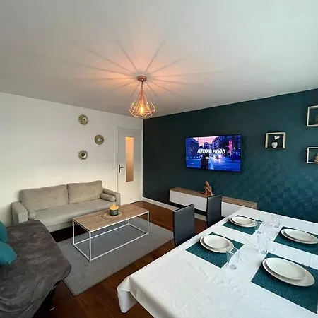 Apartment Joli Proche Centre *